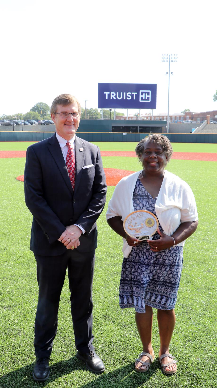 Wanda Marlowe, Teacher Assistant of the Year, Catawba Heights Elementary